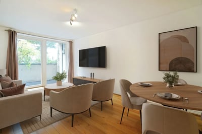 Flat Battersea Park Road in Greater London