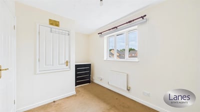 House Pettys Close in Cheshunt