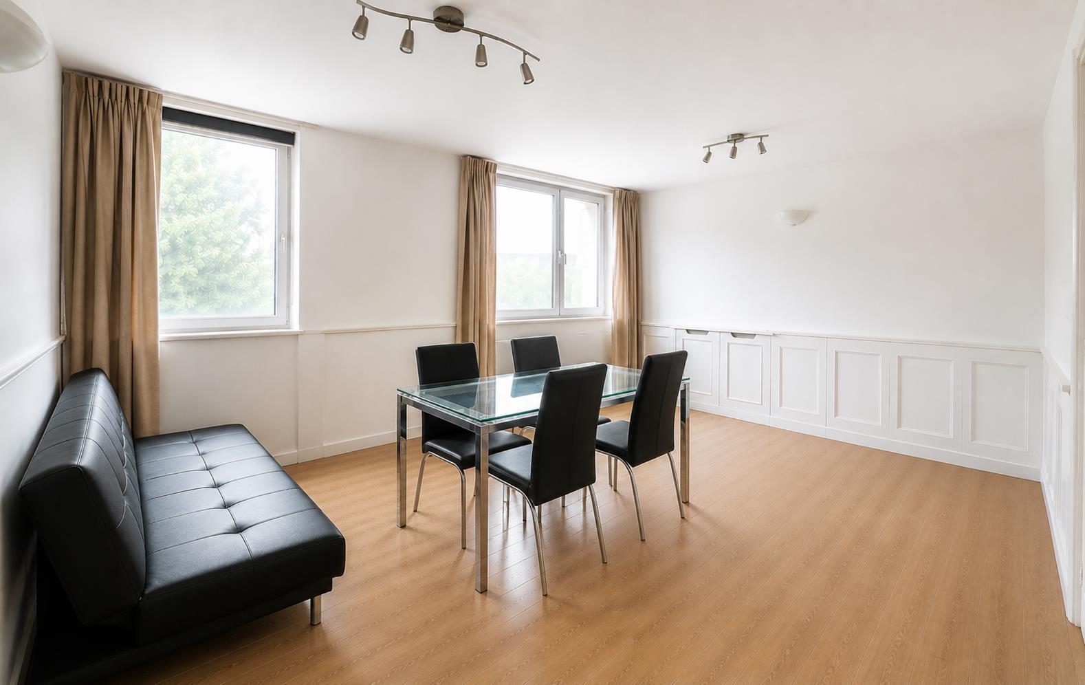 Flat Cheyne Walk in Greater London