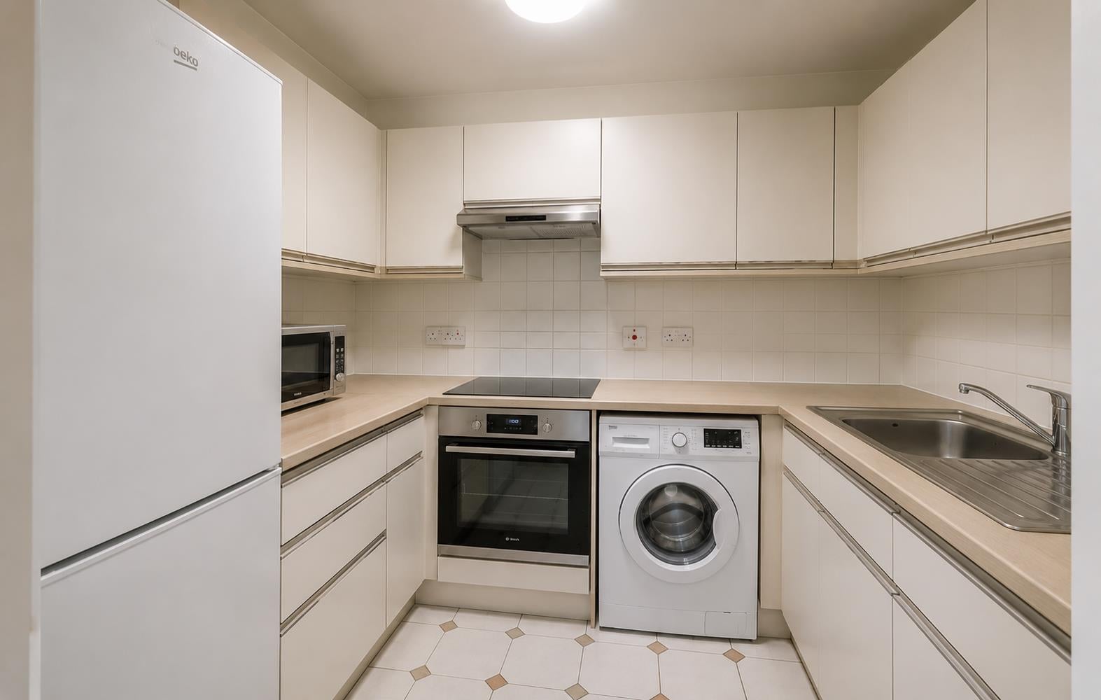Flat Cheyne Walk in Greater London