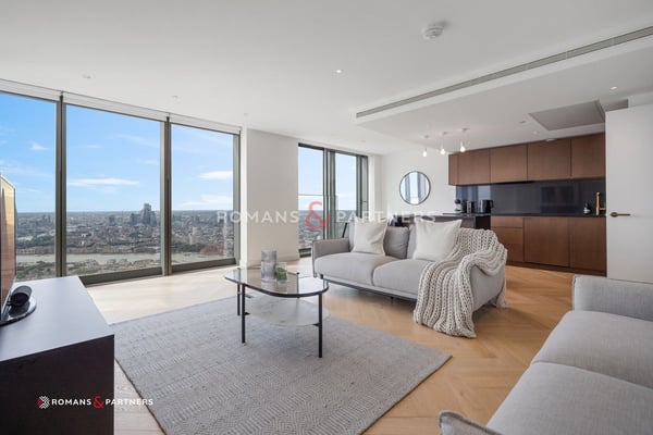 Flat Westferry Road in Greater London