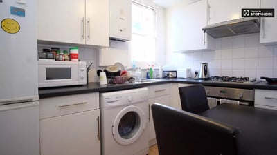 Flat Uxbridge Road in Greater London