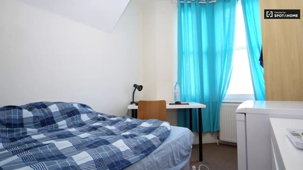 Flat Uxbridge Road in Greater London