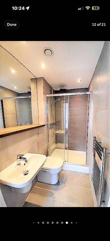Room Trinity Way in Salford