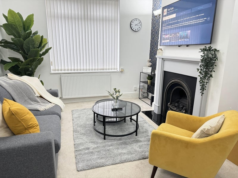 Room Leng Road in Manchester