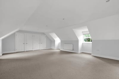 House Cavendish Road in Elmbridge