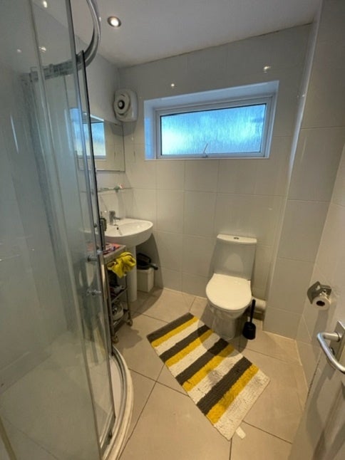 Room Denton Close in Kempston