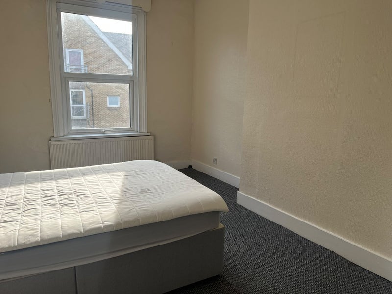Flat Harrow Road in City of Westminster