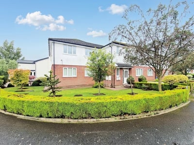Flat Sergeants Lane in Prestwich
