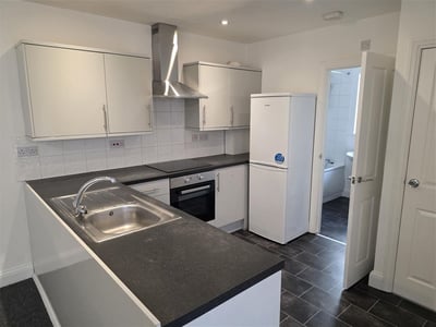 Flat Holly Lane in Greater London