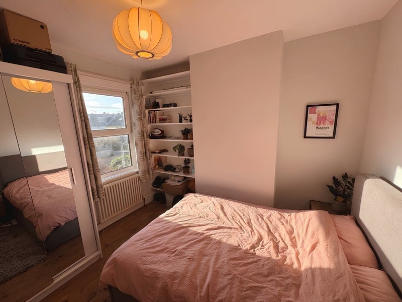 Room Upton Road in Bristol