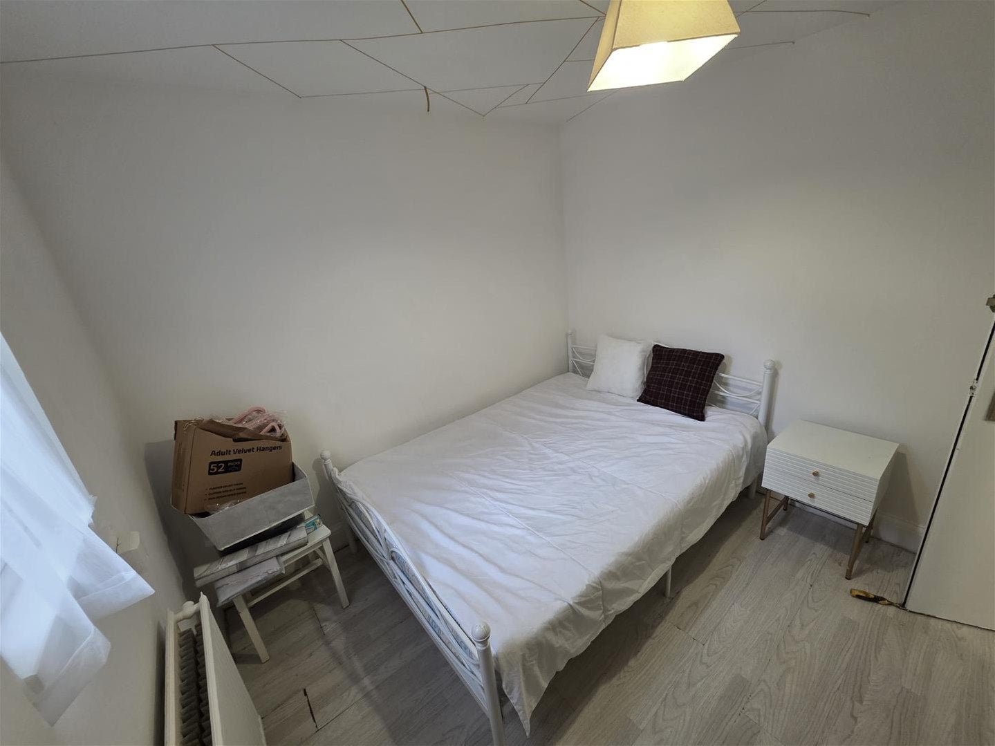 Flat Hendon Wood Lane in Greater London