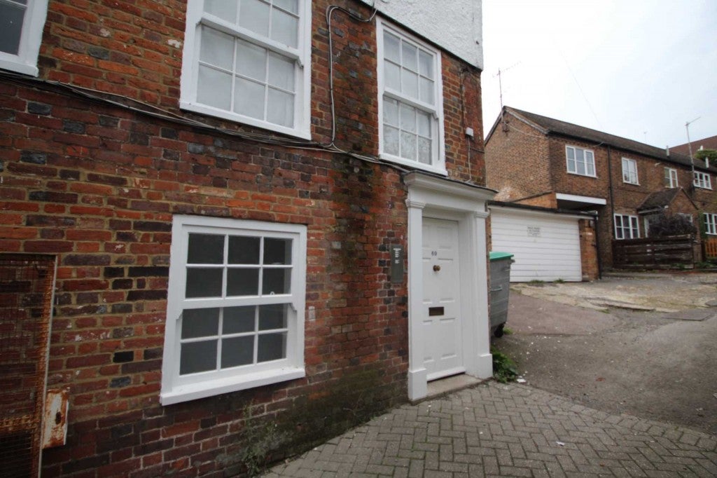 Flat Gadebridge Lane in Dacorum