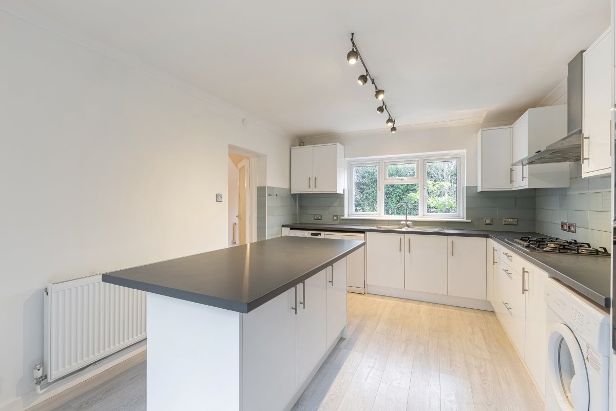 House Oak End Way in Gerrards Cross