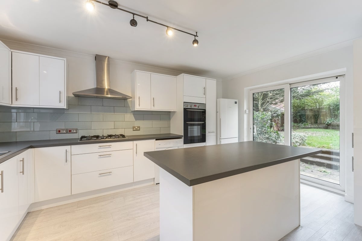 House Oak End Way in Gerrards Cross