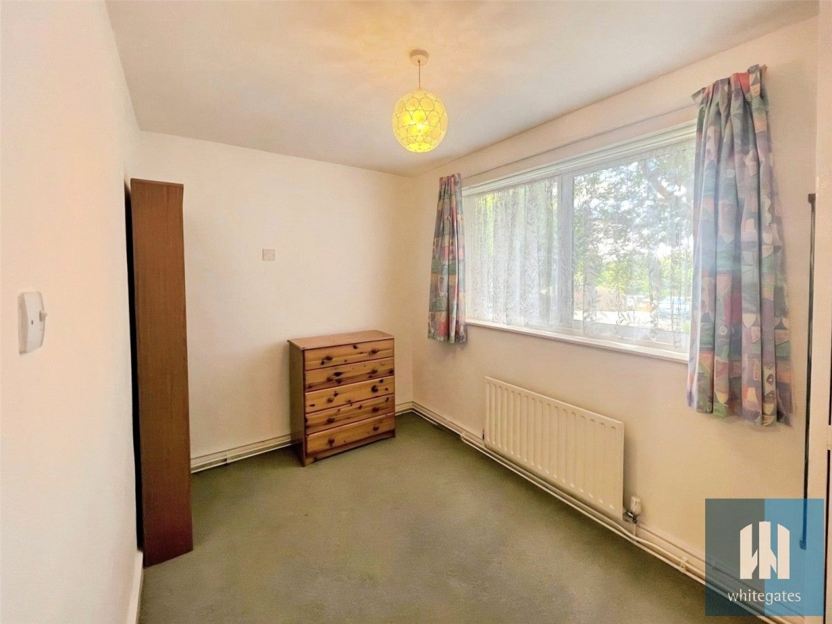 Flat Westwood Court in Barnsley