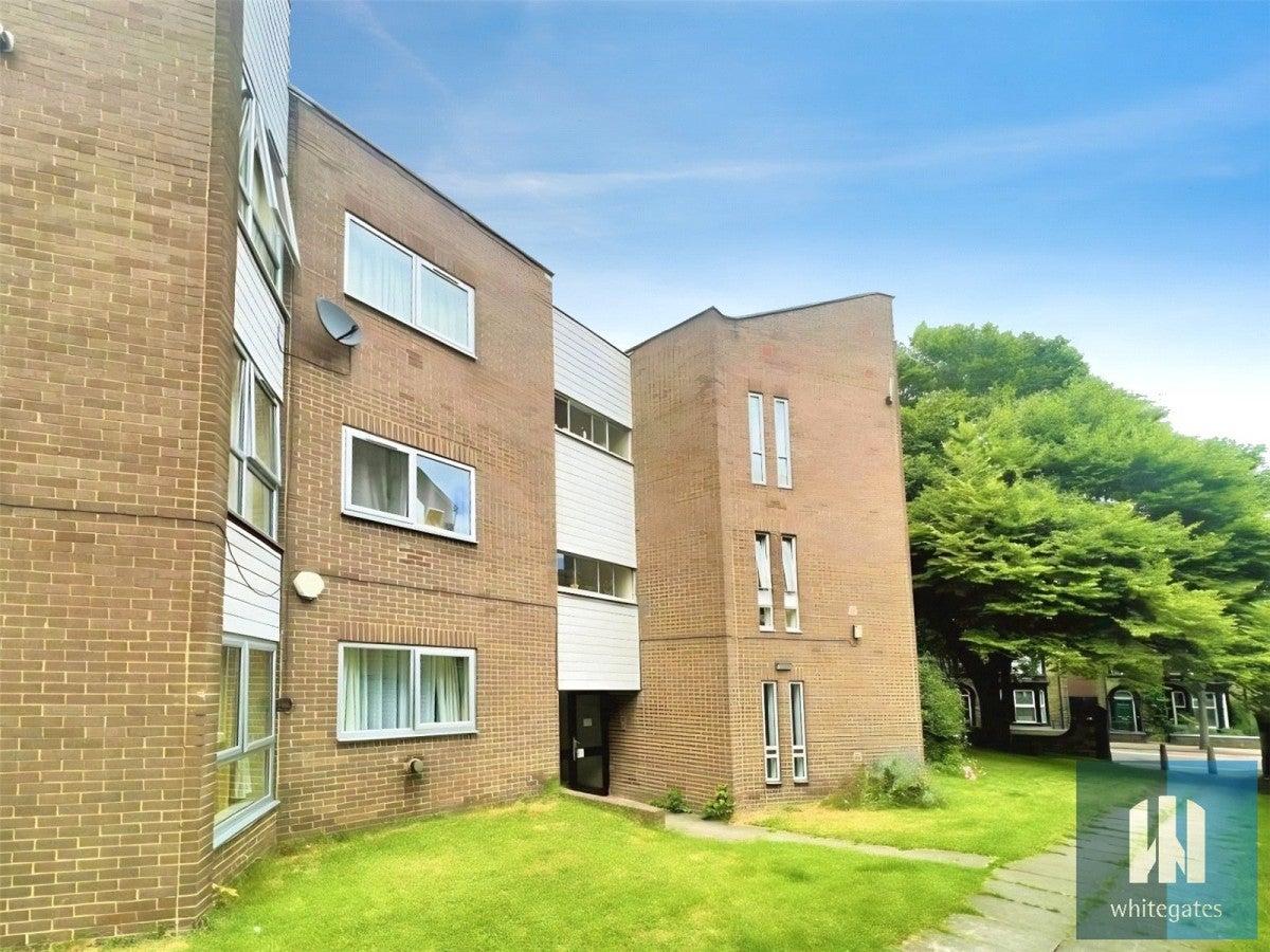 Flat Westwood Court in Barnsley