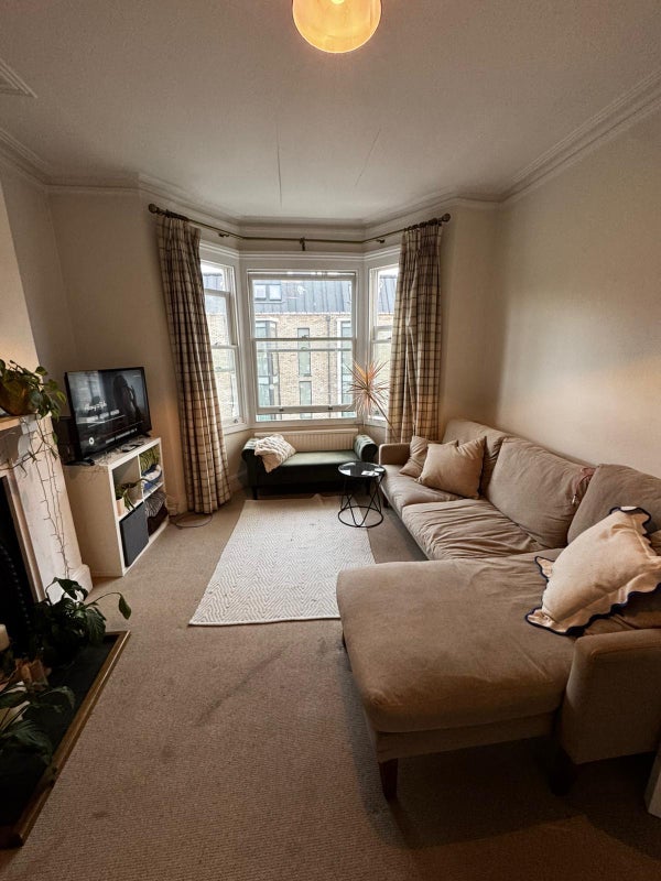 Flat Warriner Gardens in Greater London