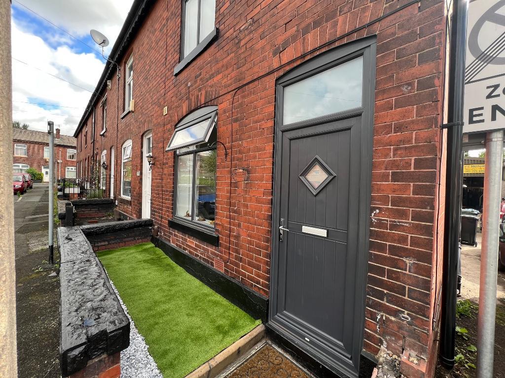 Flat Barlow Street in Radcliffe