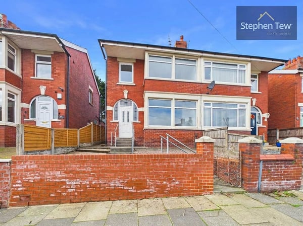 House Birchway Avenue in Blackpool