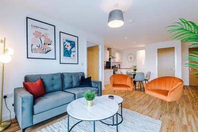 Flat Pomona Strand in Trafford