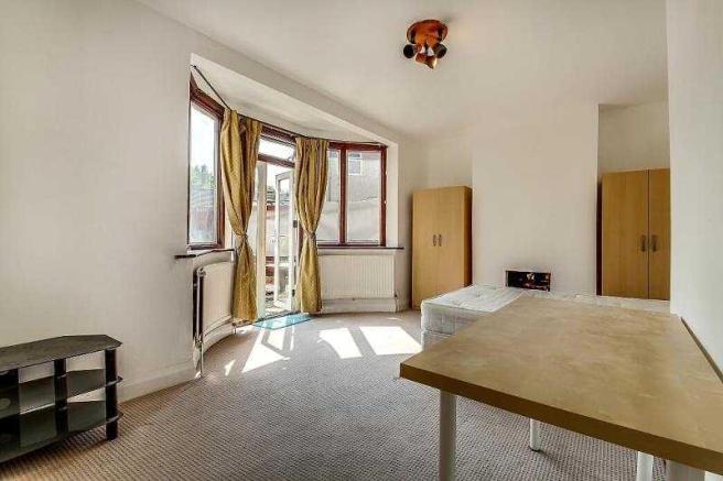 House Hendon Way in Greater London