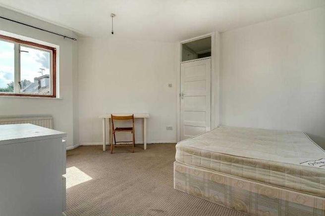 House Hendon Way in Greater London