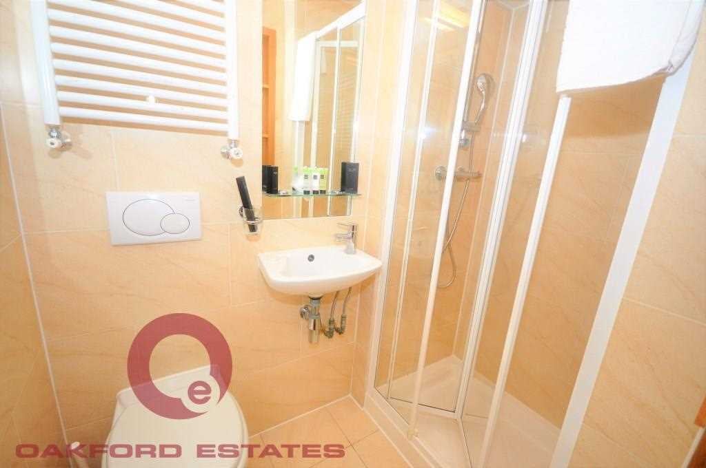 Flat Cartwright Gardens in Greater London