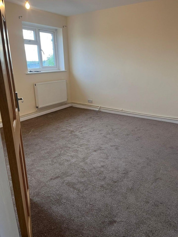 Flat Radcliffe Way in Greater London