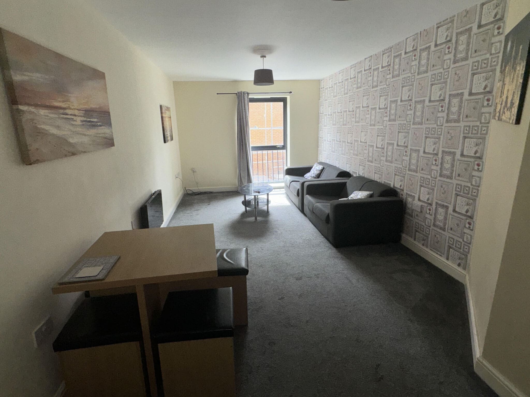 Flat Merridale Road in Wolverhampton