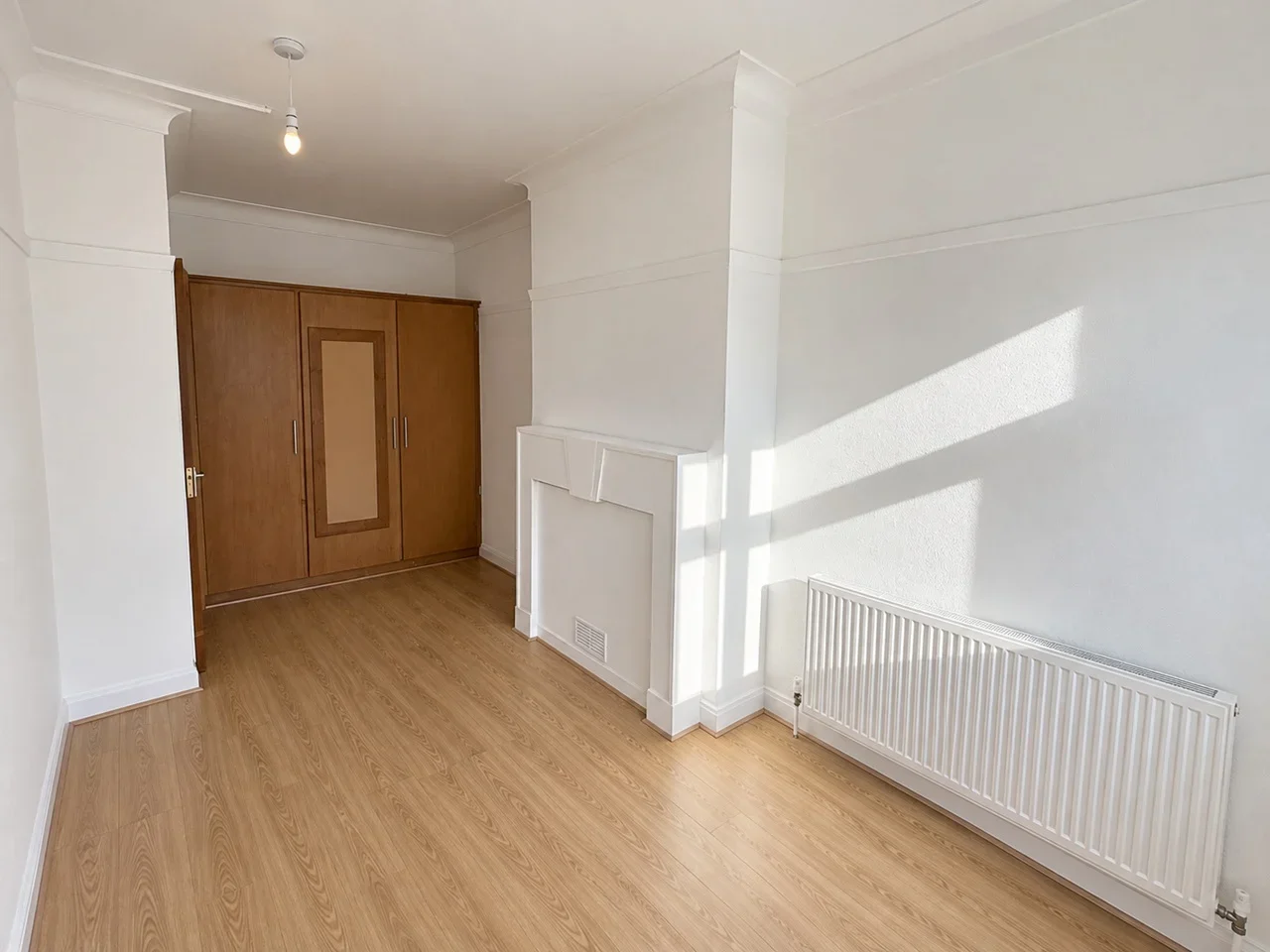 Flat Westerham Avenue in Greater London