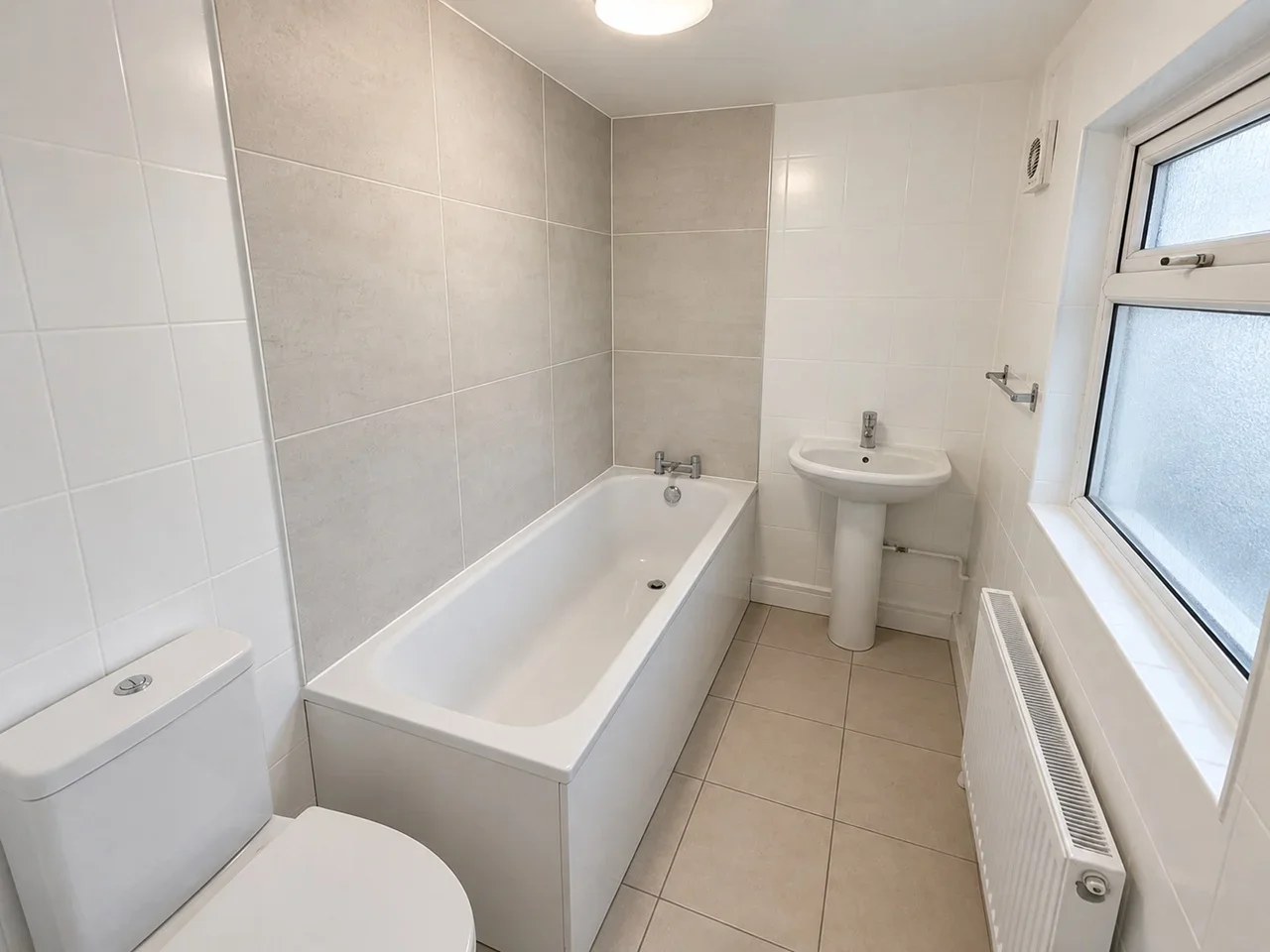 Flat Westerham Avenue in Greater London