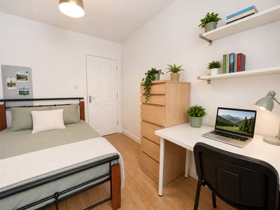 Flat Pierrepont Road in Rushcliffe
