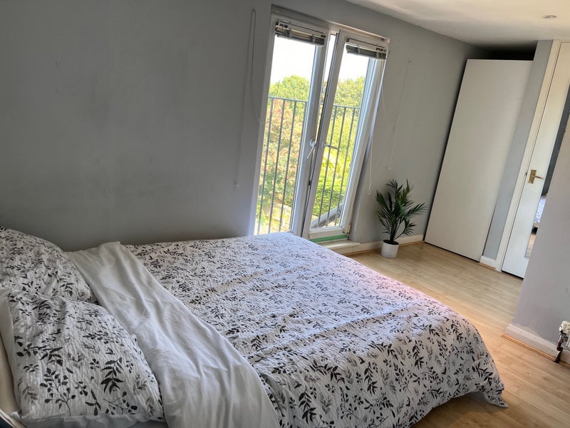 Flat Malvern Avenue in Greater London