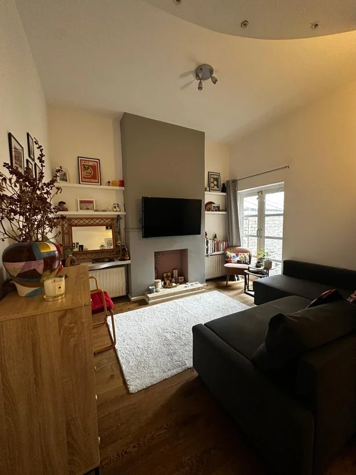 Flat Solon Road in Greater London