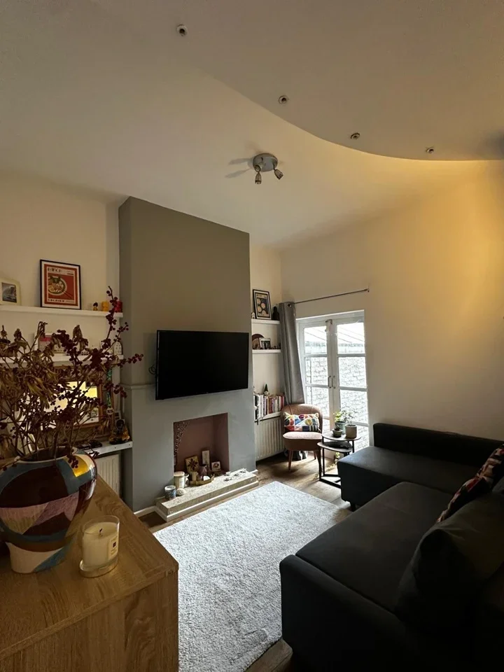 Flat Solon Road in Greater London