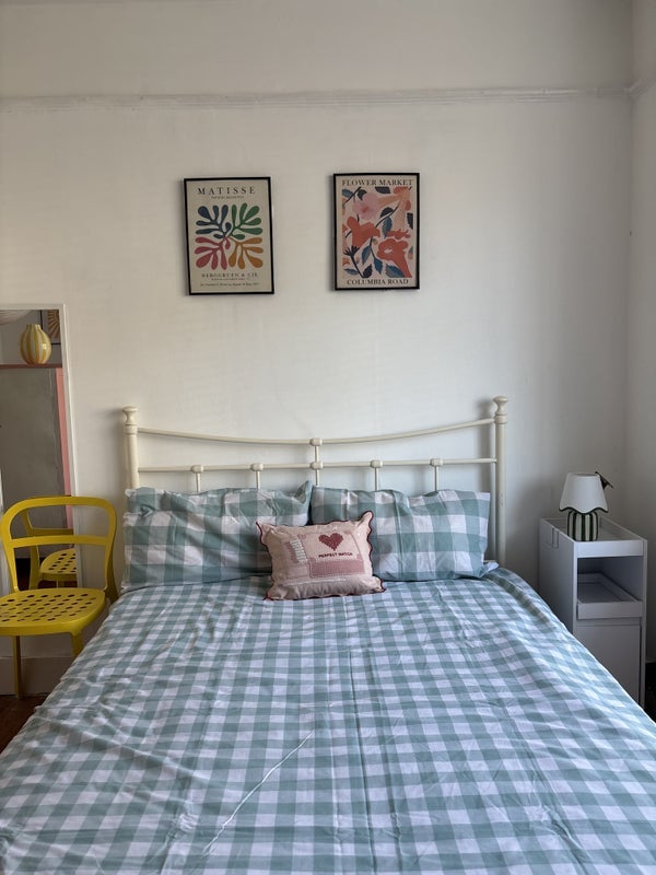 Room Cecil Road in Greater London