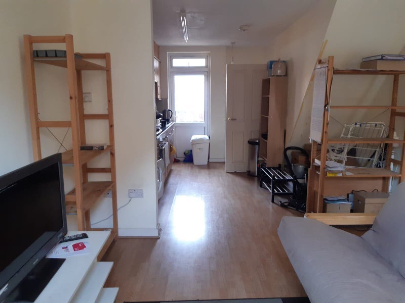 Room Broad Lane in Greater London