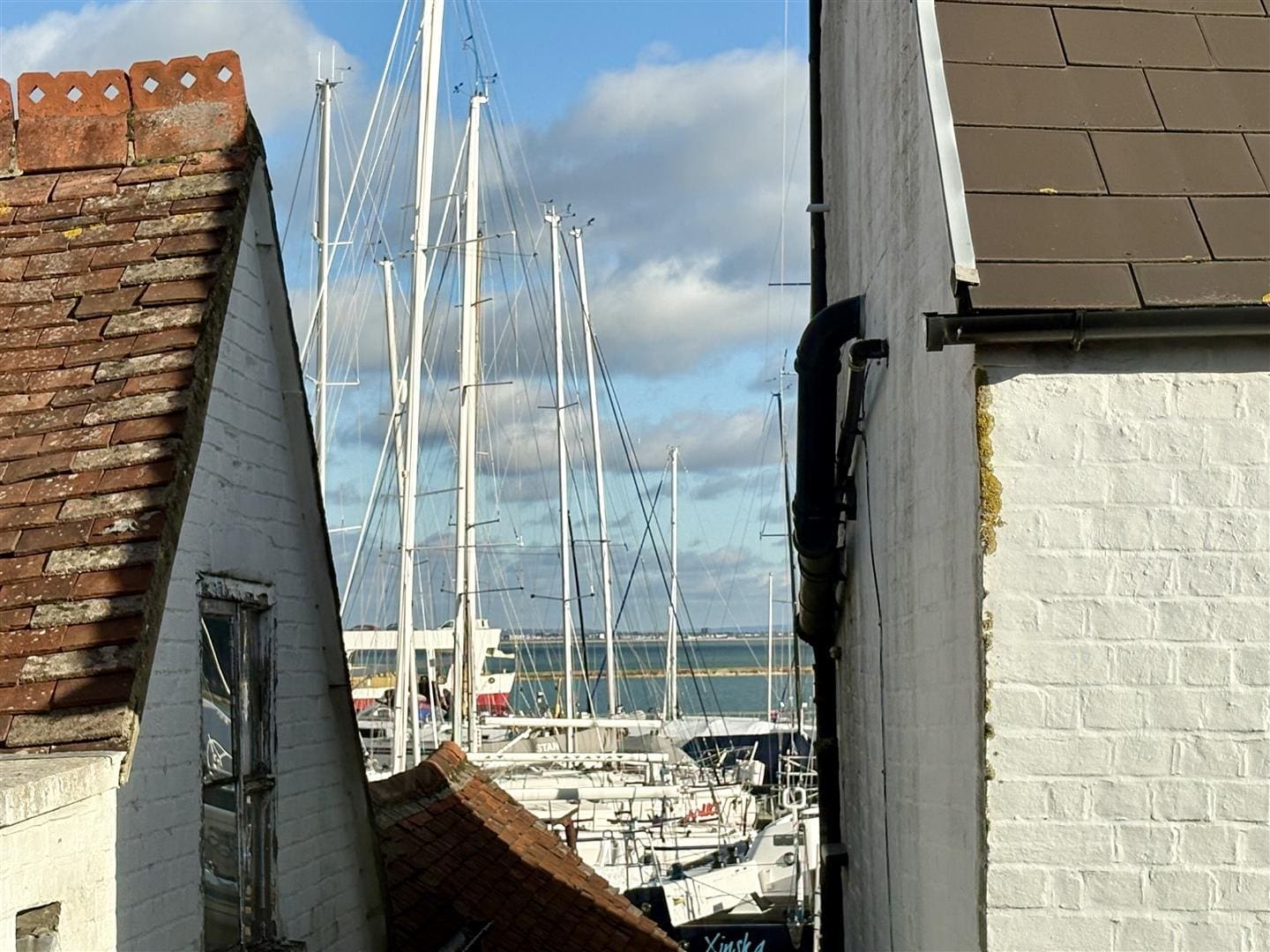 Flat High Street in Cowes