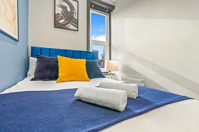 Flat Fulham Palace Road in Greater London