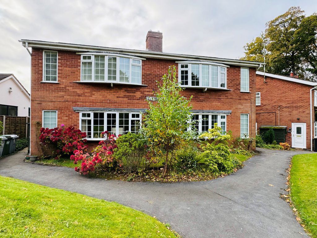 Flat Skipton Close in Hazel Grove