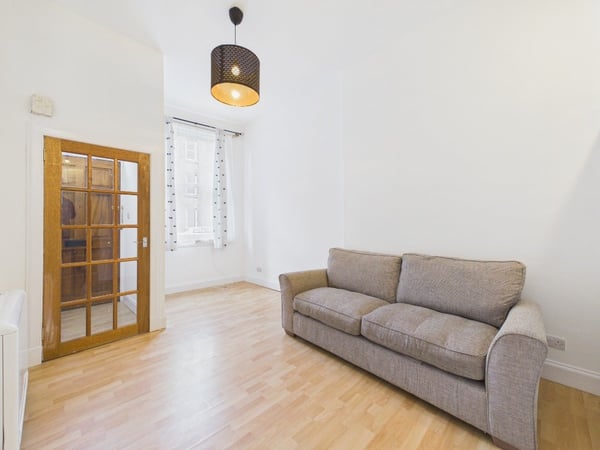 Flat Meadowbank Terrace in City of Edinburgh