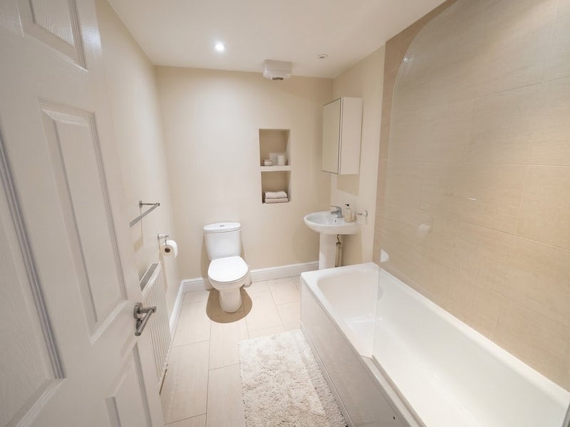 Room The Broadway in Greater London