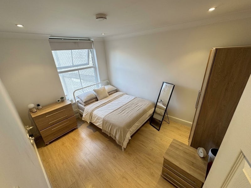 Room The Broadway in Greater London