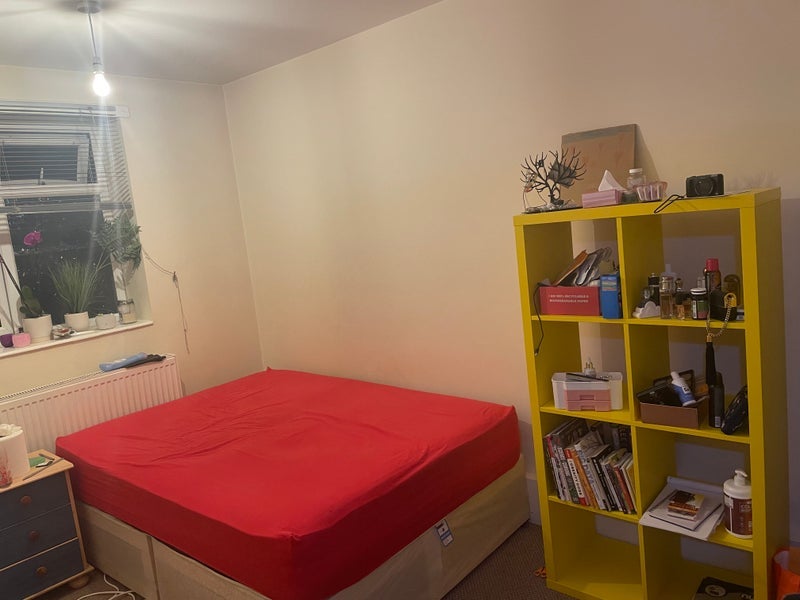 Room Glensdale Road in Greater London