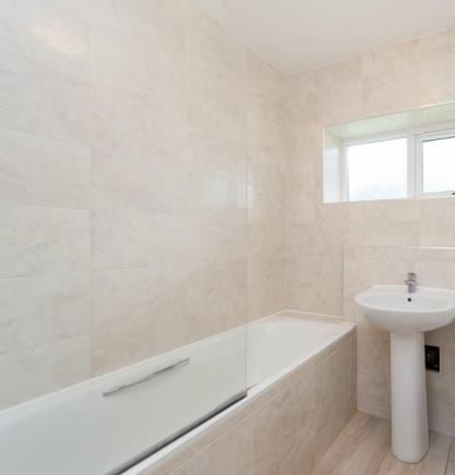 Room Glensdale Road in Greater London
