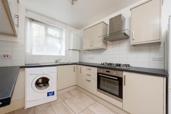 Room Glensdale Road in Greater London