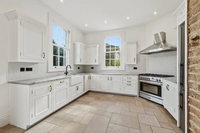 House Warren Rise in London