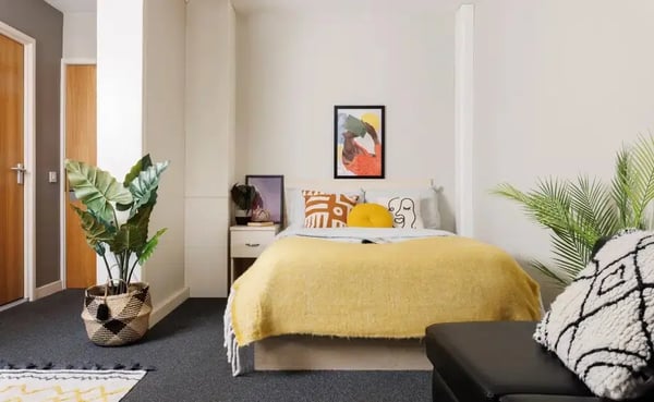 Room Radmarsh Road in Nottingham