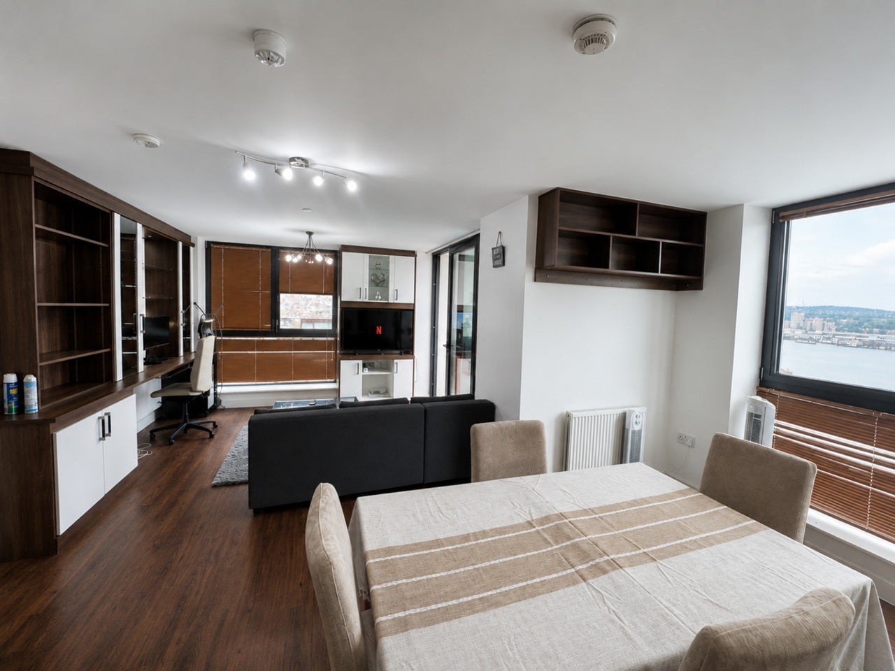 Flat North Woolwich Road in Greater London